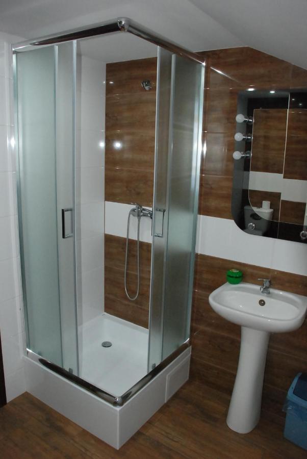 Hotelik Manhatan Radzyn Podlaski Bagian luar foto