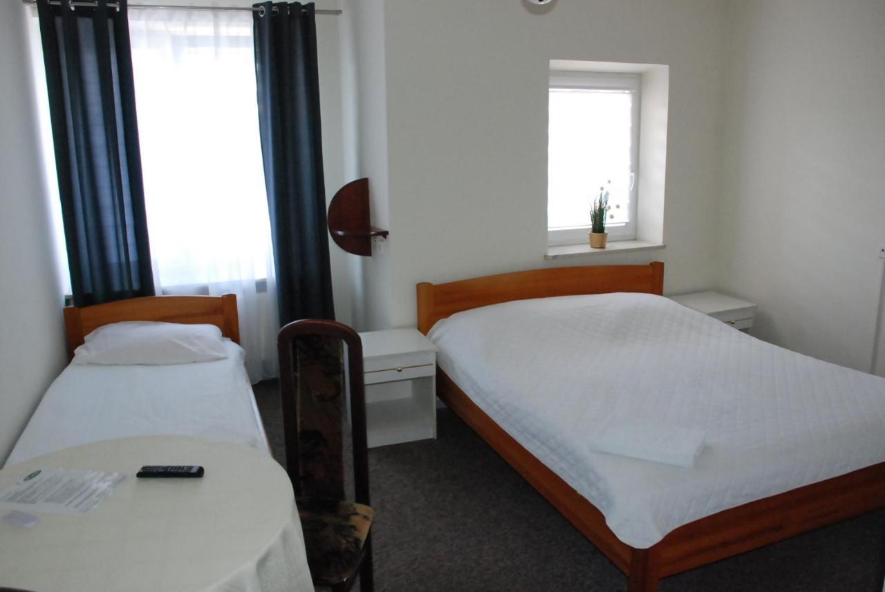 Hotelik Manhatan Radzyn Podlaski Bagian luar foto